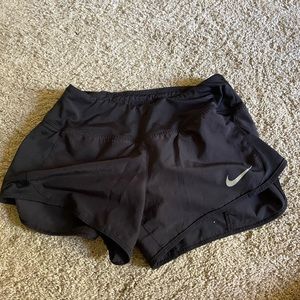 Nike shorts black